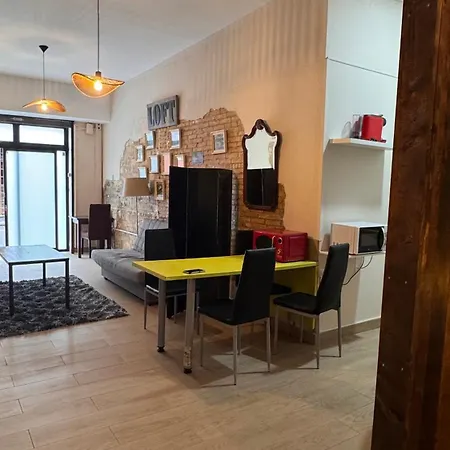 Gran Loft En Planta Baja En El Centro De * Valencia